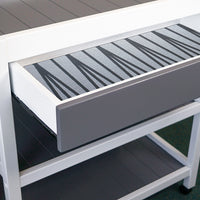 Passatoia Cucina Snoopy Dance in un cassetto di un mobile da cucina moderno e pratico.